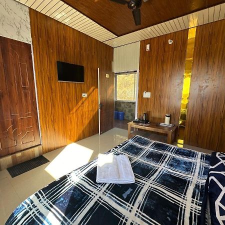 Kanatal'S Valley View Inn Экстерьер фото